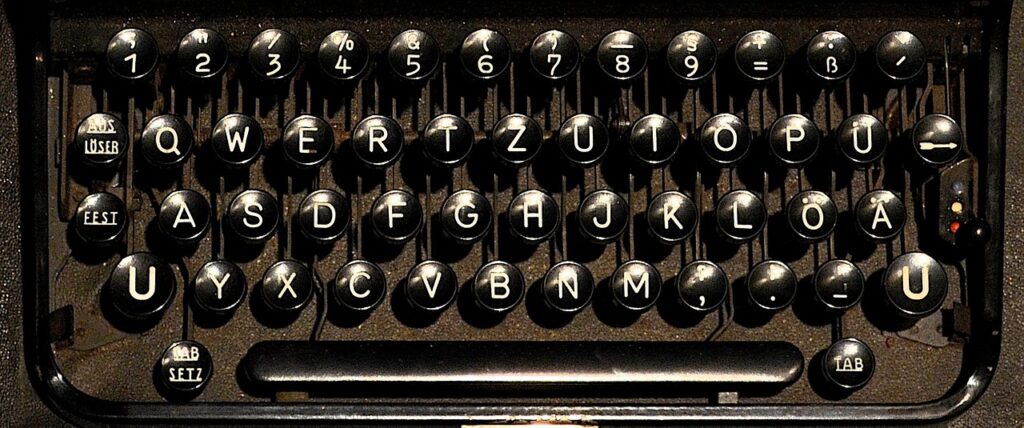 typewriter, keyboard, letters-1782062.jpg